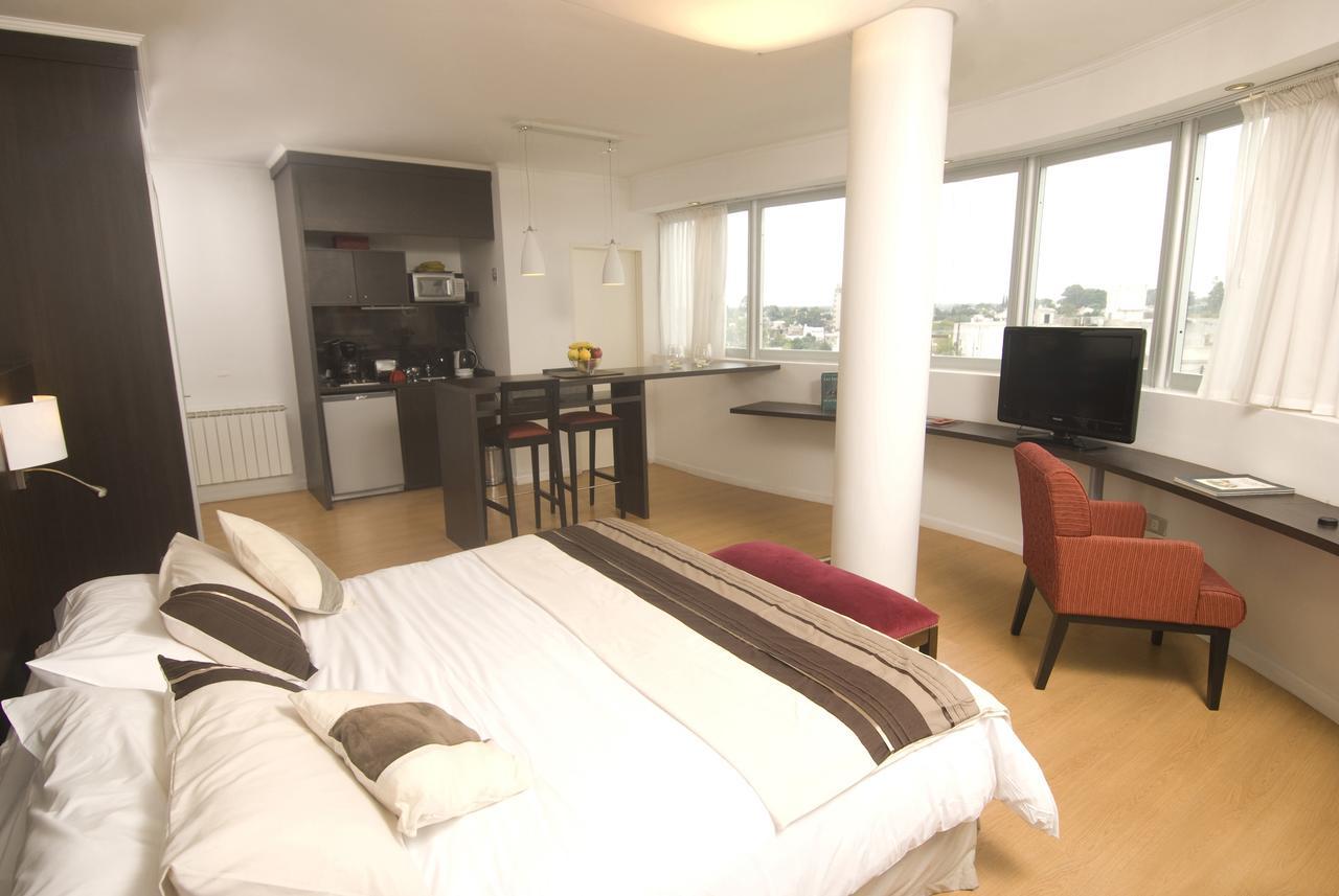 Plaza Suites Campana Kamer foto