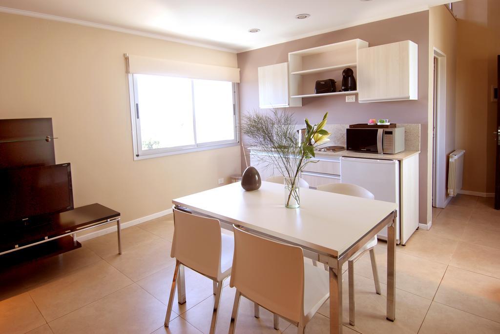 Plaza Suites Campana Buitenkant foto